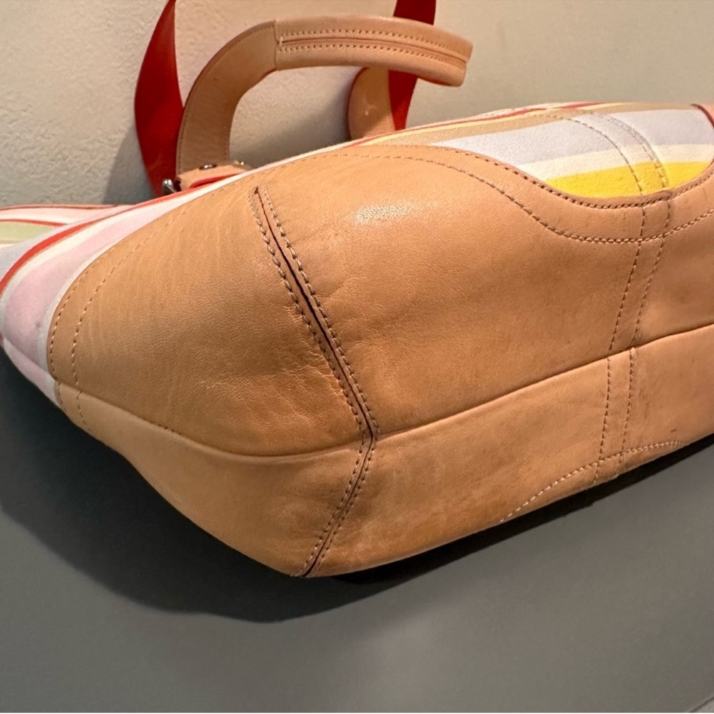 Vintage Y2K Coach Hampton Daisy Tote Multicolored stripes. Style 4435 (2004) - Picture 4 of 8